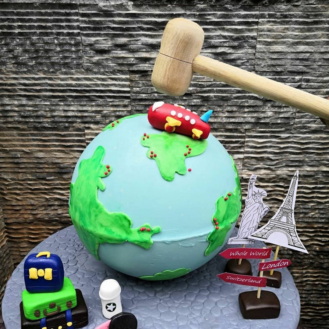 Toy,World,Sphere,Wicker,Astronomical object,Baby toys,Ornament,Dessert,Kitchen utensil,Figurine