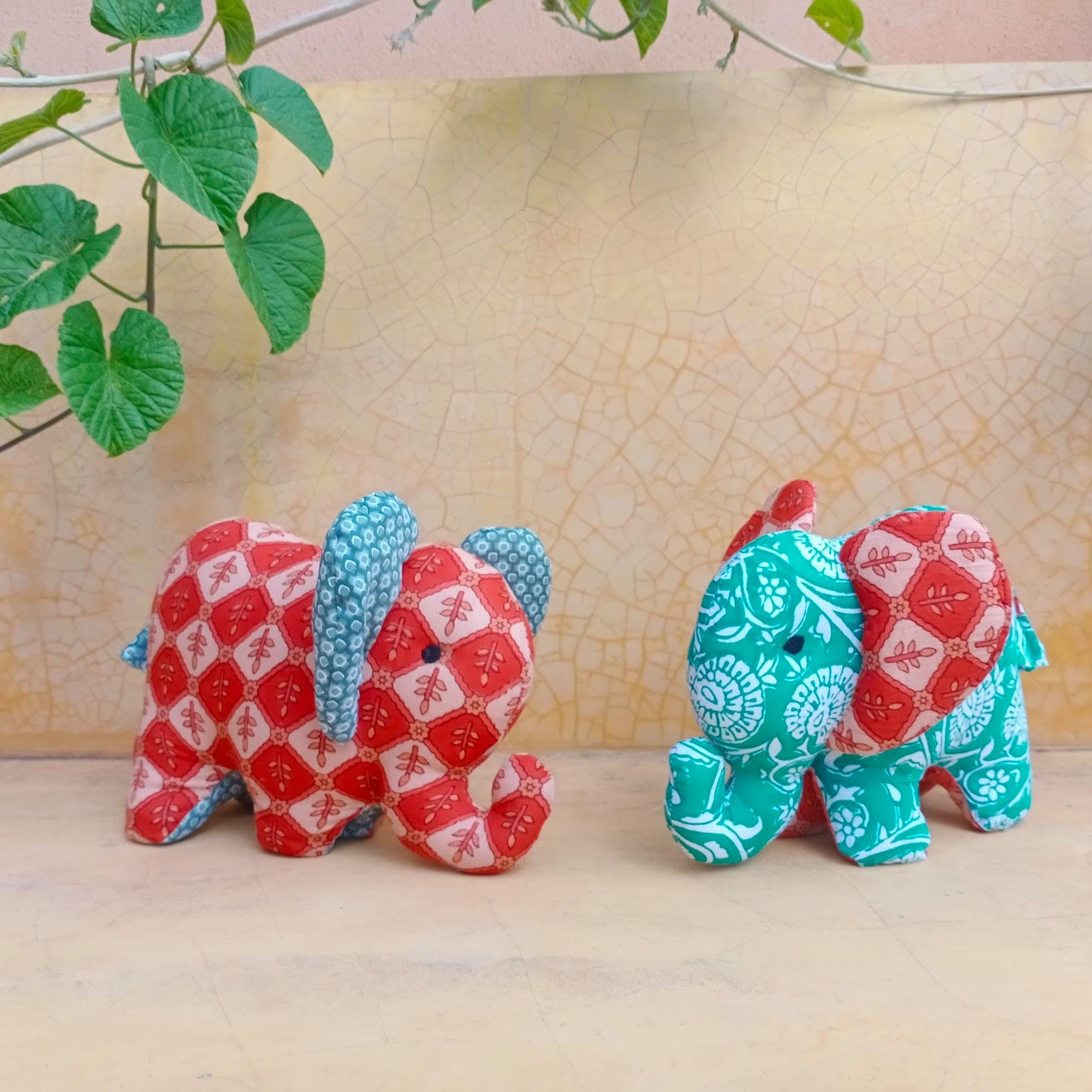 Elephant,Toy,Elephants and Mammoths,Indian elephant,Creative arts,Animal figure,Stuffed toy
