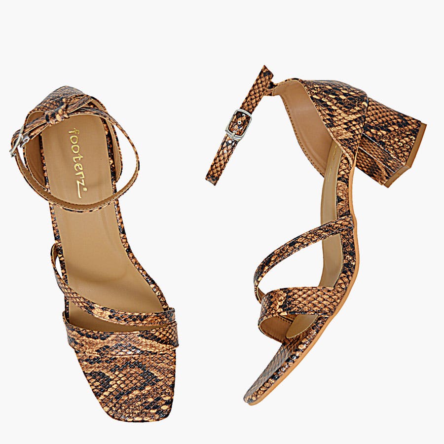 Buy Catwalk Sandals For Women ( Bronze ) 1 Pair Online at Low Prices in  India - Paytmmall.com