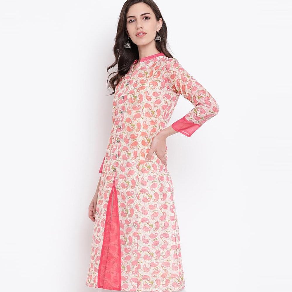 Sleeve,Shoulder,Textile,Pink,Style,Pattern,Formal wear,Dress,One-piece garment,Day dress