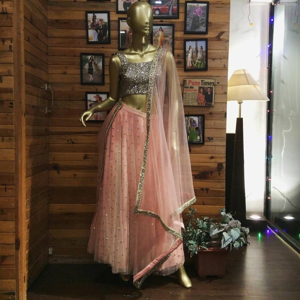 Rent Lehenga, Saree, Gown and Jewellery in Pune - Style and Fashion @  DateTheRamp!