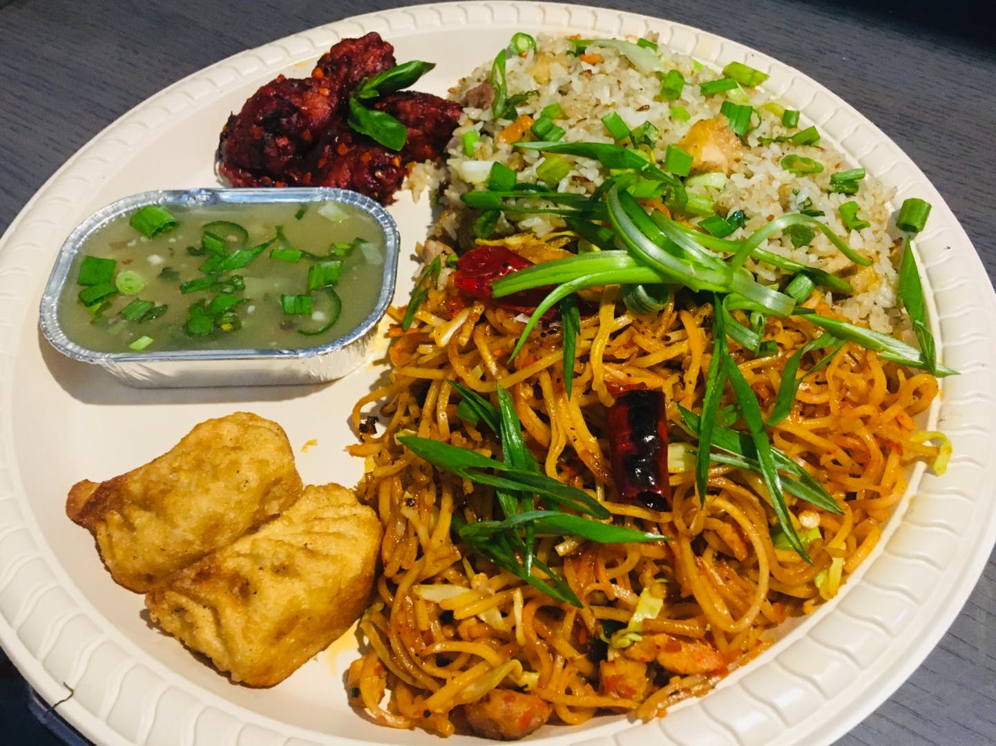 Dish,Food,Cuisine,Fried noodles,Ingredient,Mie goreng,Meat,Produce,Chinese food,Pad thai