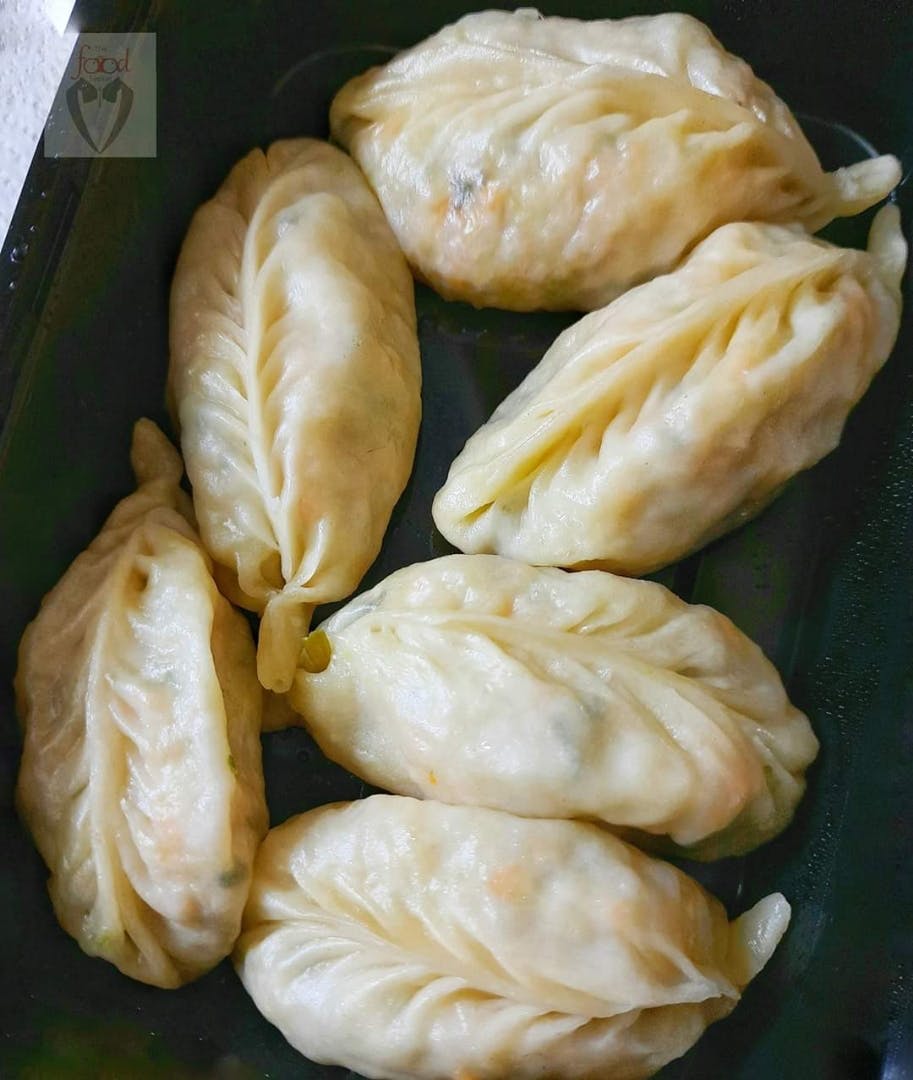 Food,Dish,Cuisine,Ingredient,Mongolian food,Produce,Curry puff,Snack,Georgian cuisine,Mandu