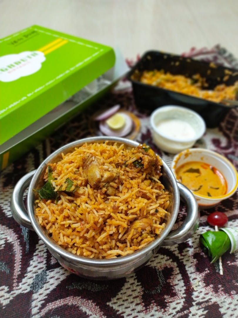 Dish,Food,Cuisine,Puliyogare,Spiced rice,Biryani,Ingredient,Hyderabadi biriyani,Kabsa,Rice