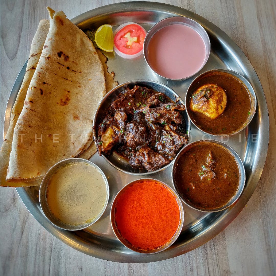 Dish,Food,Cuisine,Ingredient,Meal,Produce,Indian cuisine,Breakfast,Naan,Curry