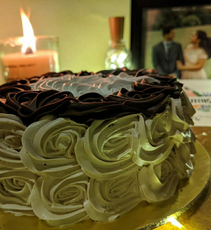 Cake,Buttercream,Food,Icing,Dessert,Sweetness,Cake decorating,Pasteles,Chocolate cake,Sugar paste