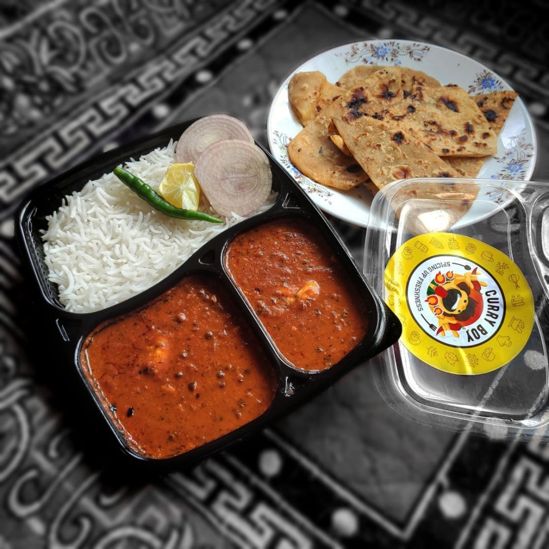 Dish,Food,Cuisine,Ingredient,Meal,Lunch,Indian cuisine,Naan,Prepackaged meal,Comfort food