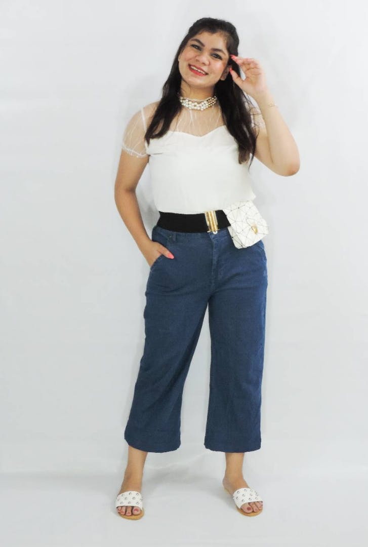 Clothing,White,Waist,Shoulder,Jeans,Standing,Denim,Leg,Fashion,Abdomen