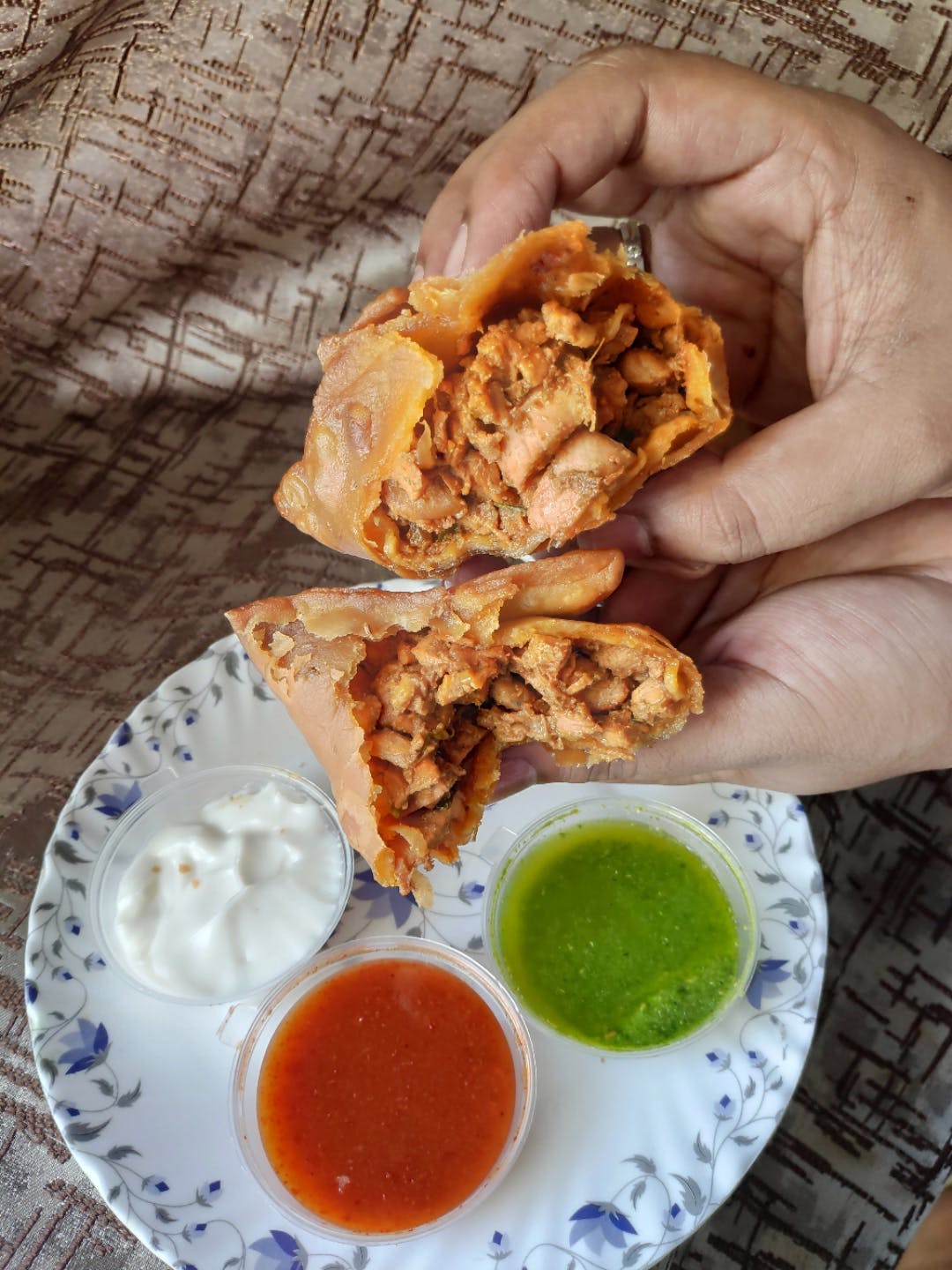 Check Out The Crazily Yummy Fusion Samosa Here!