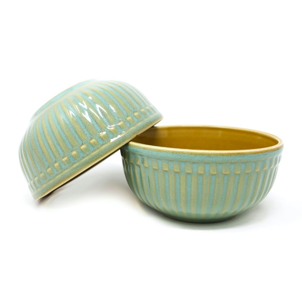 Serveware,Teal,Turquoise,Cup,Ingredient,Dishware,Natural material,Aqua,Tan,Beige