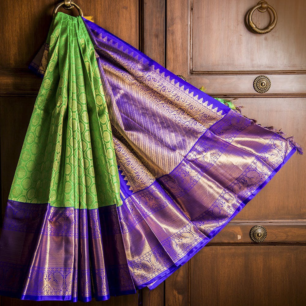 Purple,Textile,Violet,Magenta,Lavender,Silk,Wood stain,Fashion design,Varnish,Pattern