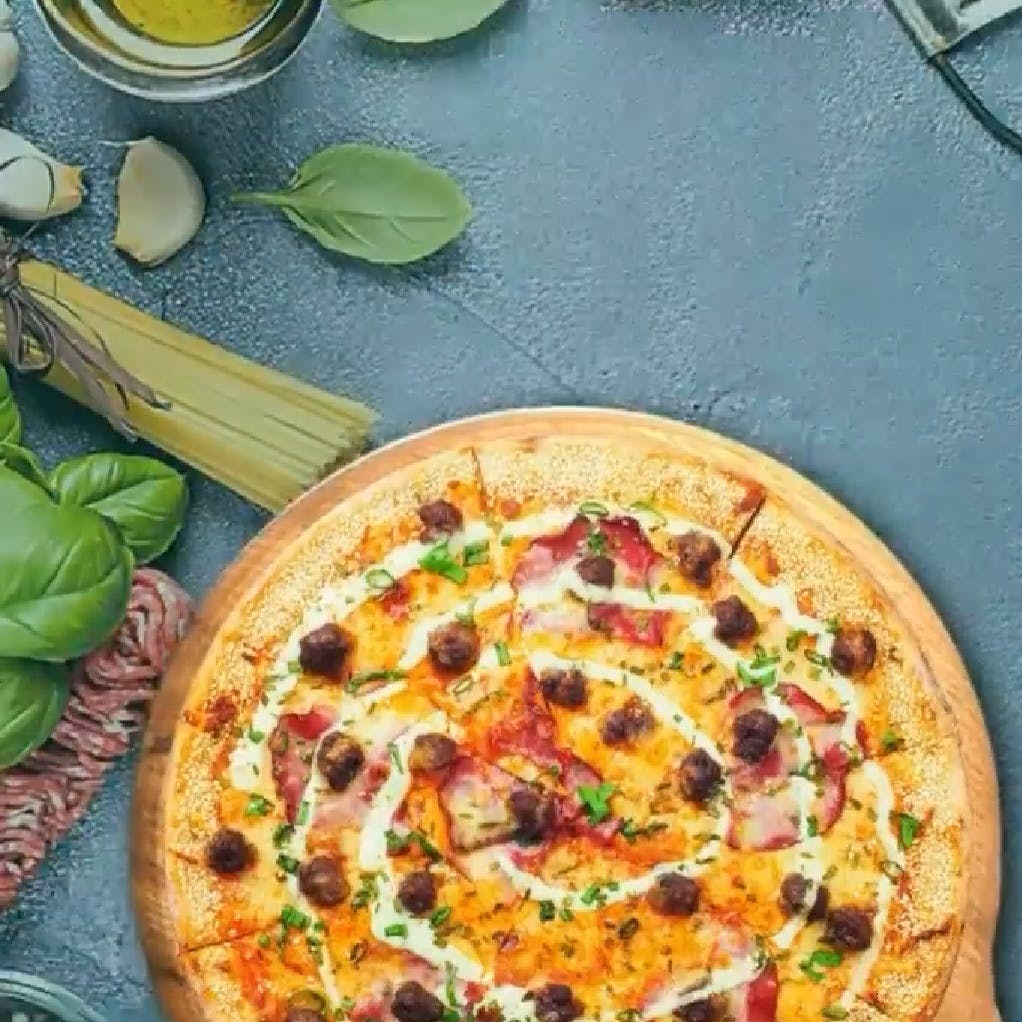 Food,Pizza,Cuisine,Dish,Baked goods,Ingredient,Pizza cheese,Serveware,Meal,California-style pizza