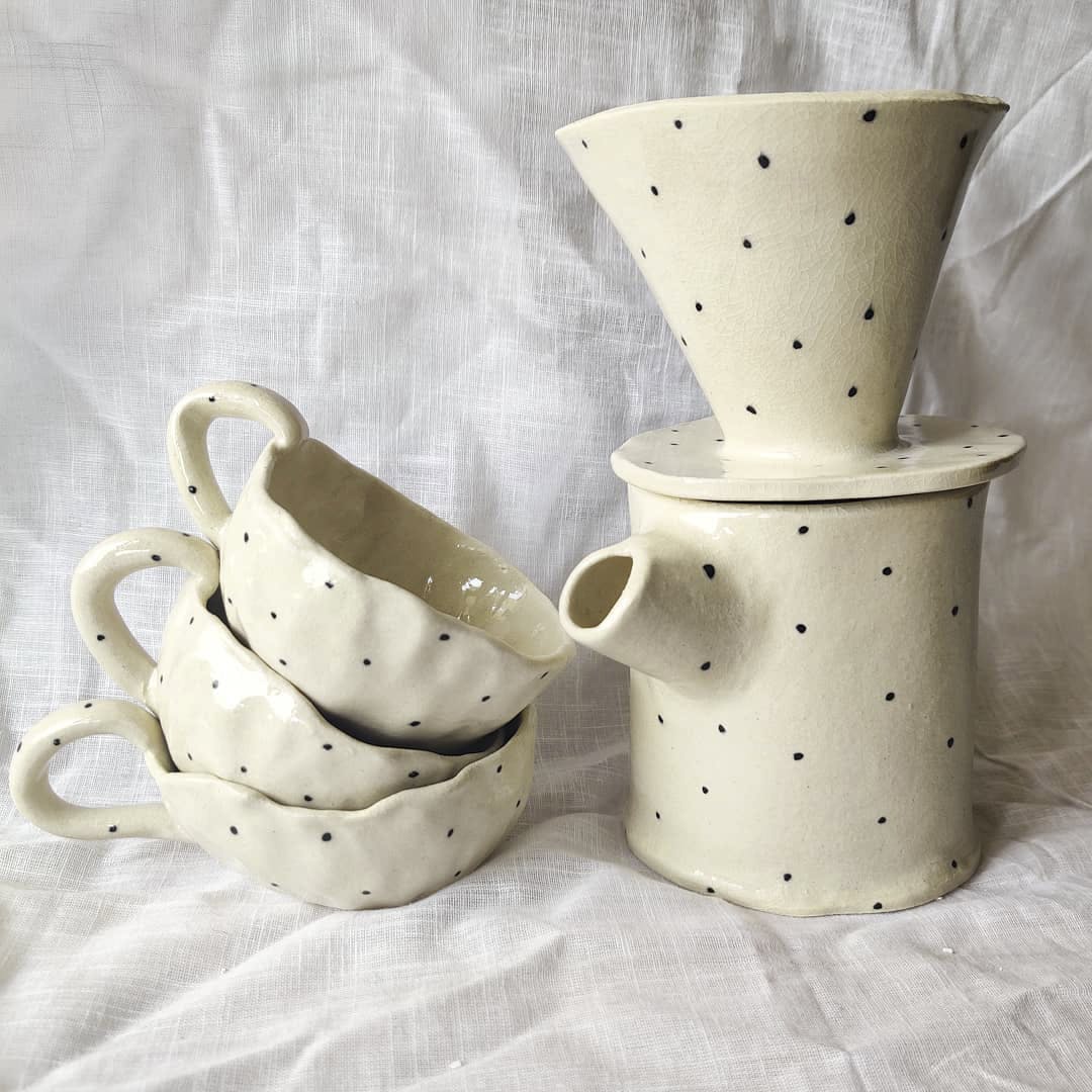 Tableware,Coffee cup,Drinkware,Dishware,Cup,Teacup,Serveware,Porcelain,Pottery,earthenware