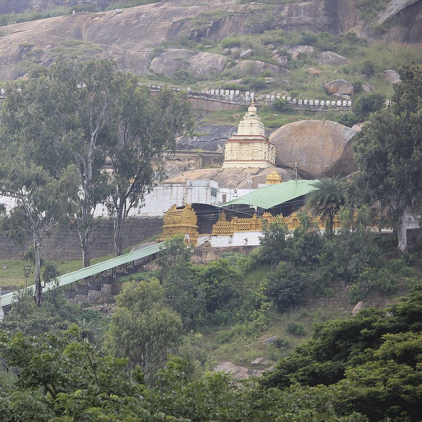 Gavi Gangadhareshwara Temple Lbb