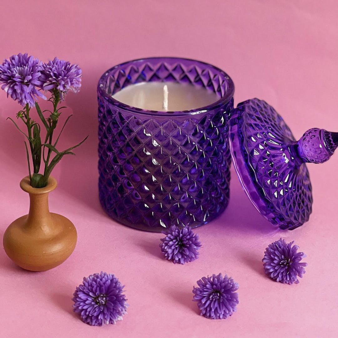 Tableware,Drinkware,Dishware,Purple,Flowerpot,Cup,Body jewelry,Serveware,Violet,Flower