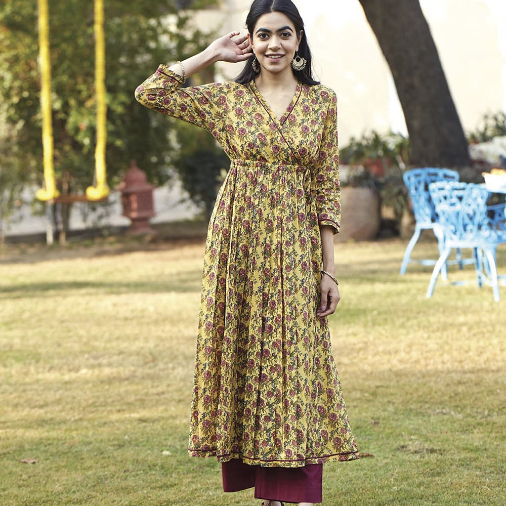Amazon Brand - Anarva Jaipuri Cotton Floral Printed Straight Cotton Kurta  With Gather Salwar Pant (Set) For Women (Button Green With Salwar) :  Amazon.in: Fashion