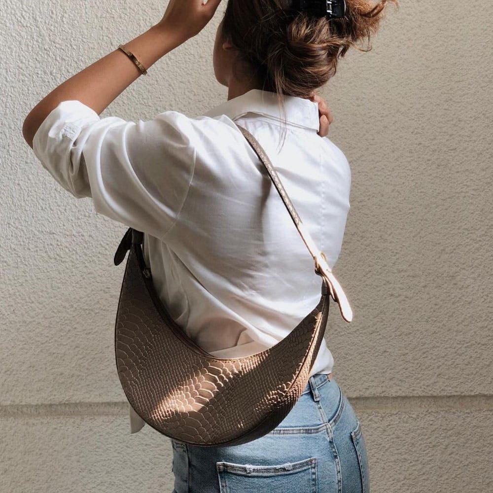 _lovethycloset__ on Instagram: “Stylish sling 7*6.5 999 free shipping ac # bags #bagsandpurses #bagsforsale #bagscollection #ikkatba… | Bags, Top  handle bag, Fashion