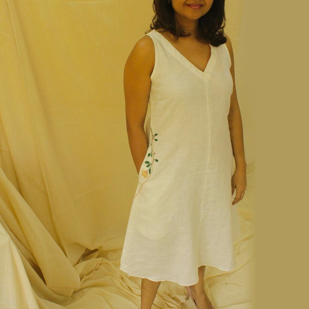 Shoulder,One-piece garment,Leg,Neck,Dress,Sleeve,Day dress,Waist,Knee,Thigh