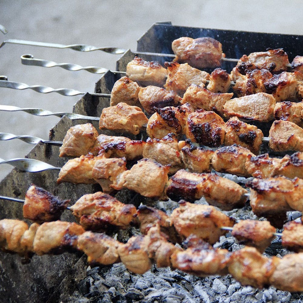 Food,Souvla,Brochette,Ingredient,Charcoal,Recipe,Shashlik,Churrasco food,Shish taouk,Outdoor grill rack & topper