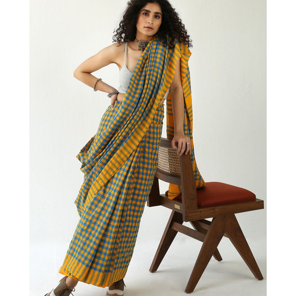 Women Handcrafted Two-Tone Checkered Saree