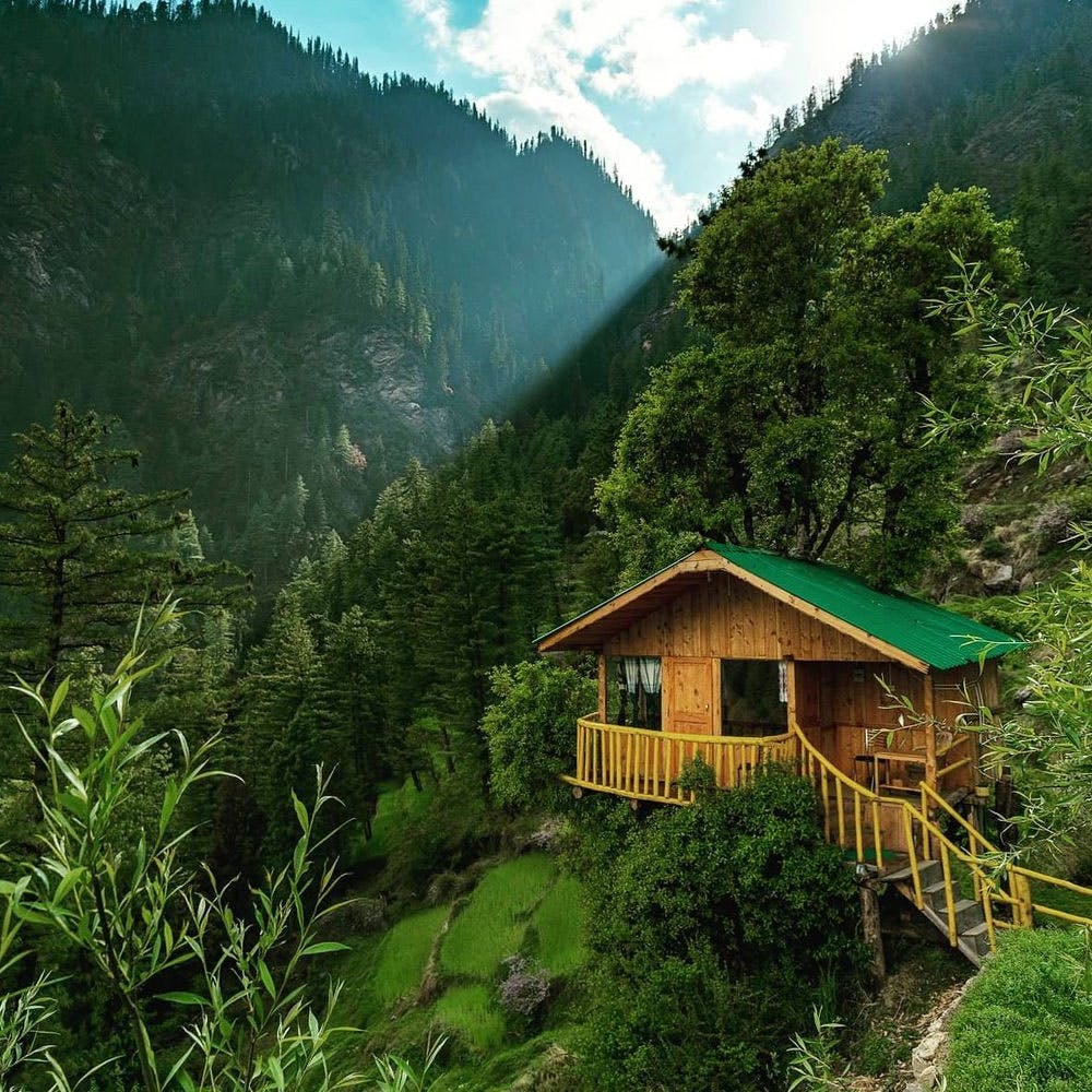 Mountain,Cloud,Plant,Sky,Building,Green,Nature,Natural landscape,Tree,House