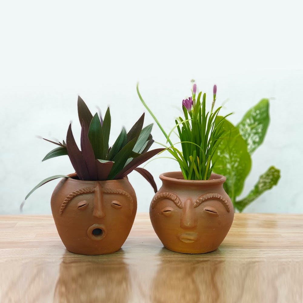 Terracotta Couple Face Planter
