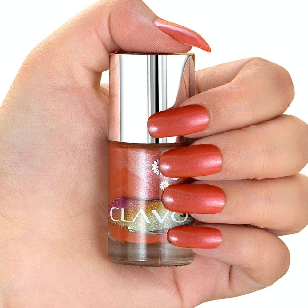 Hand,Liquid,Cosmetics,Nail polish,Fluid,Finger,Nail care,Thumb,Manicure,Nail