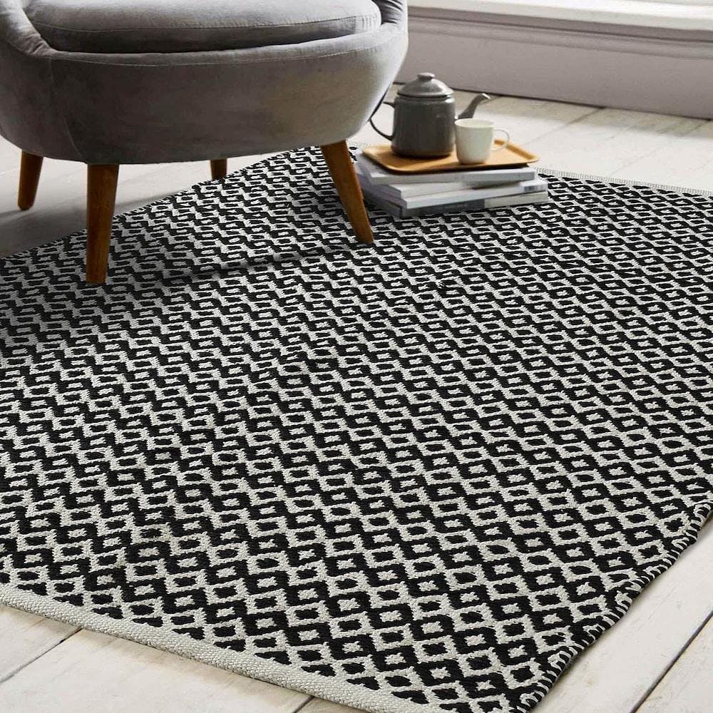 Black and White Diamond Patterned Woven Rug
