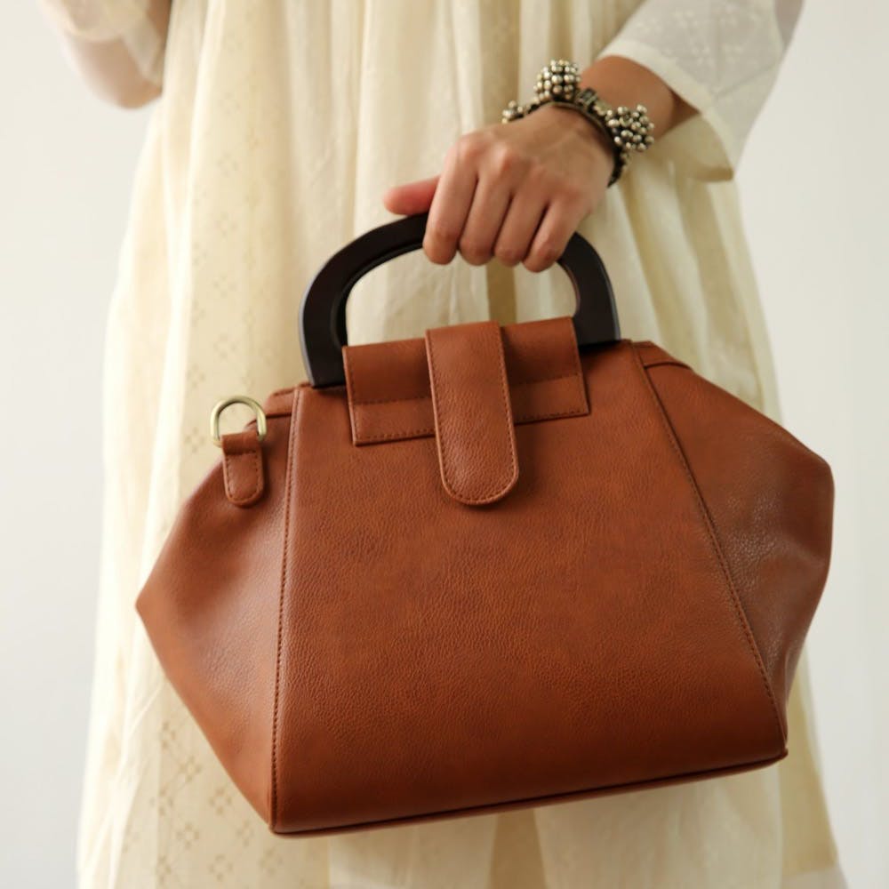 Contrast Handles Detail Tan Trapezoidal Handheld Bag