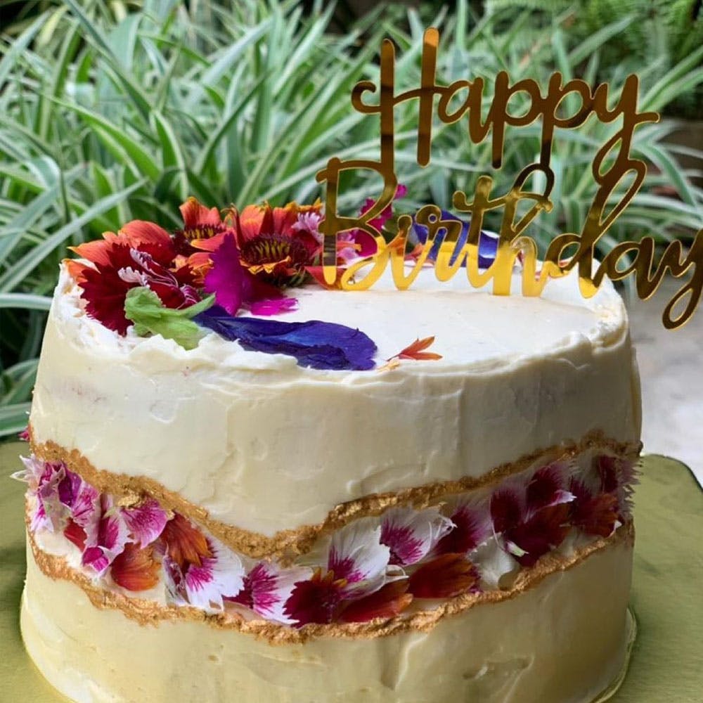 Food,Cake decorating,Plant,Fruit,Cake,Cake decorating supply,Ingredient,Recipe,Zuppa inglese,Baked goods