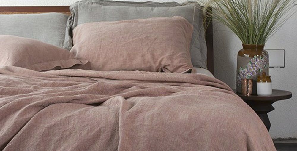 Best Guide To Buying The Right Mattress & Bed Sheet LBB