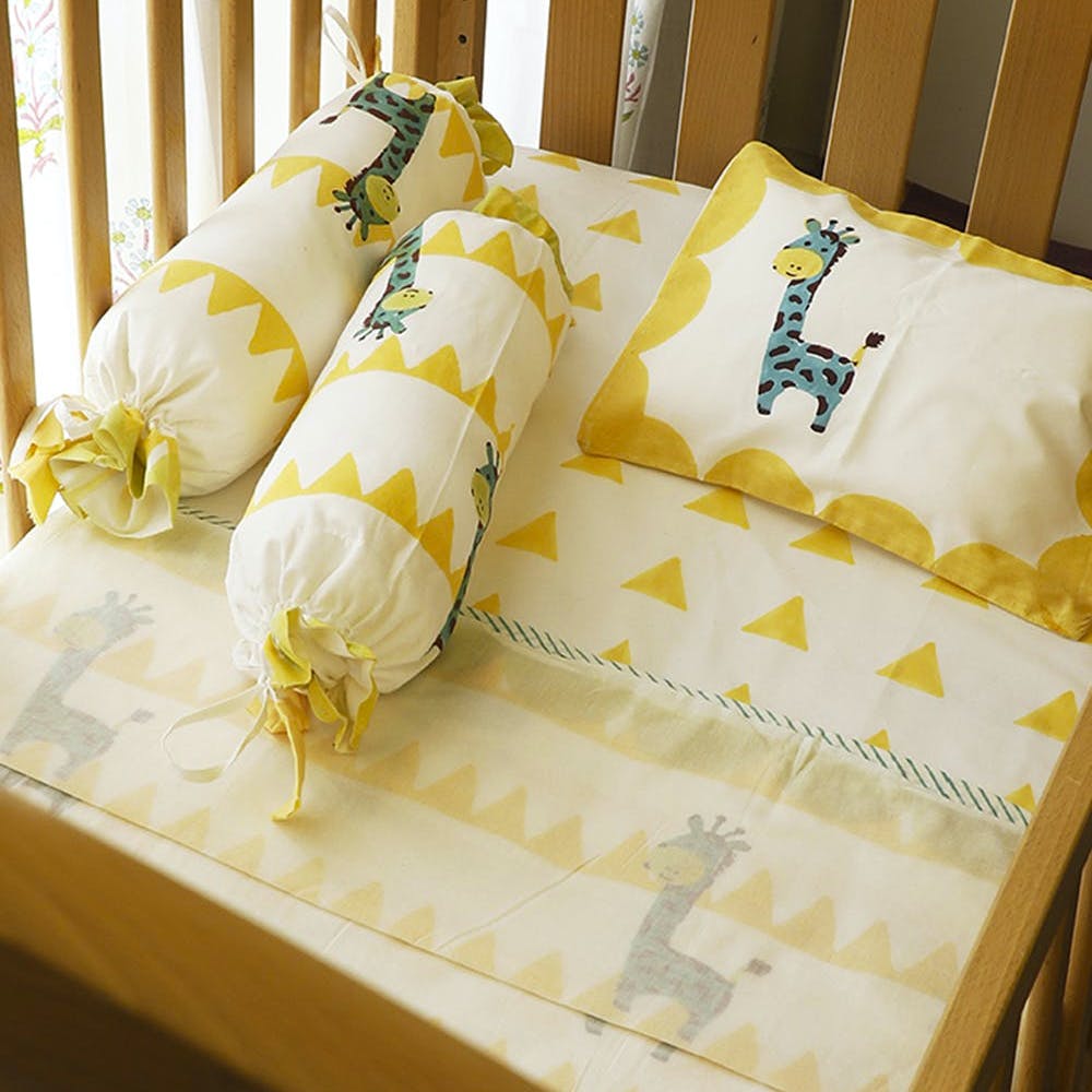 Baby cot 2024 bed decoration