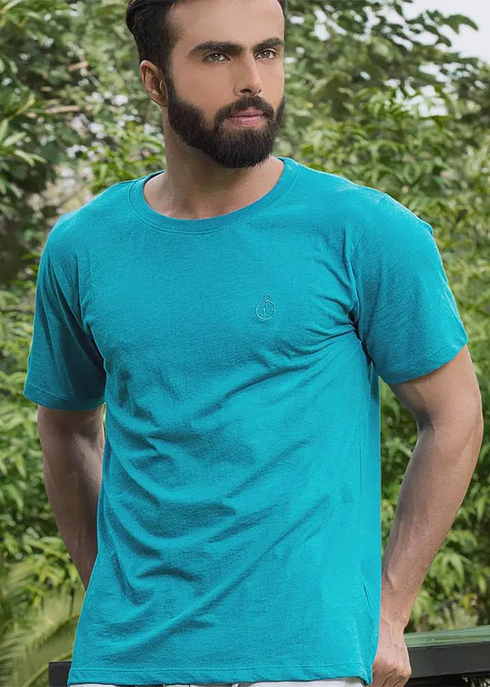 Men Basic Solid Textured Round Neck Comfy T-Shirt