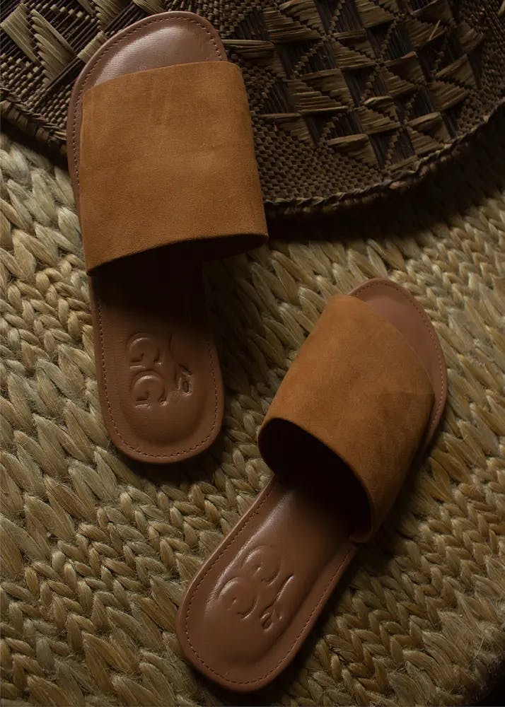 Women Broad Strap Detail Tan Leather Slides
