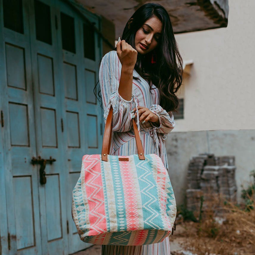 Vertical Chevron Patterned Jacquard Tote