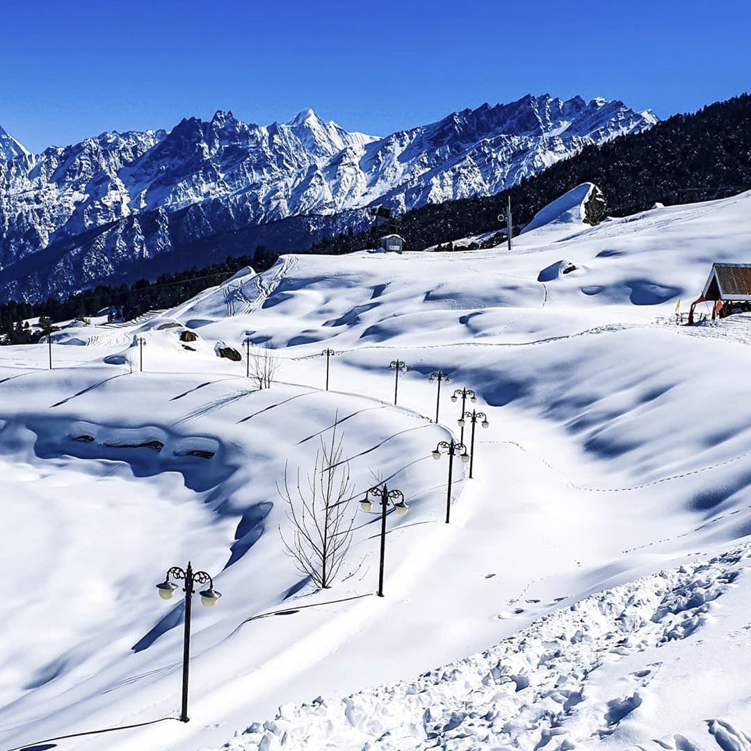 Let It Snow: Hit These 10 Places In India Soon If You Want To Witness Snowfall