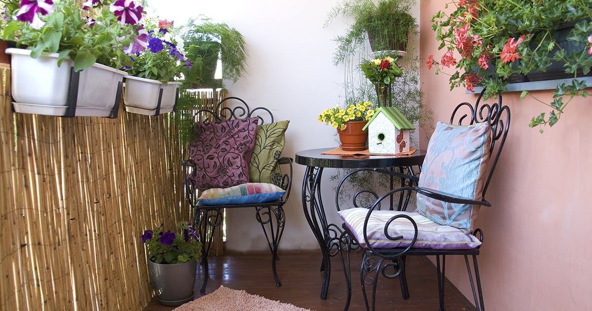 7 Garden Decor Ideas For Your Home | LBB