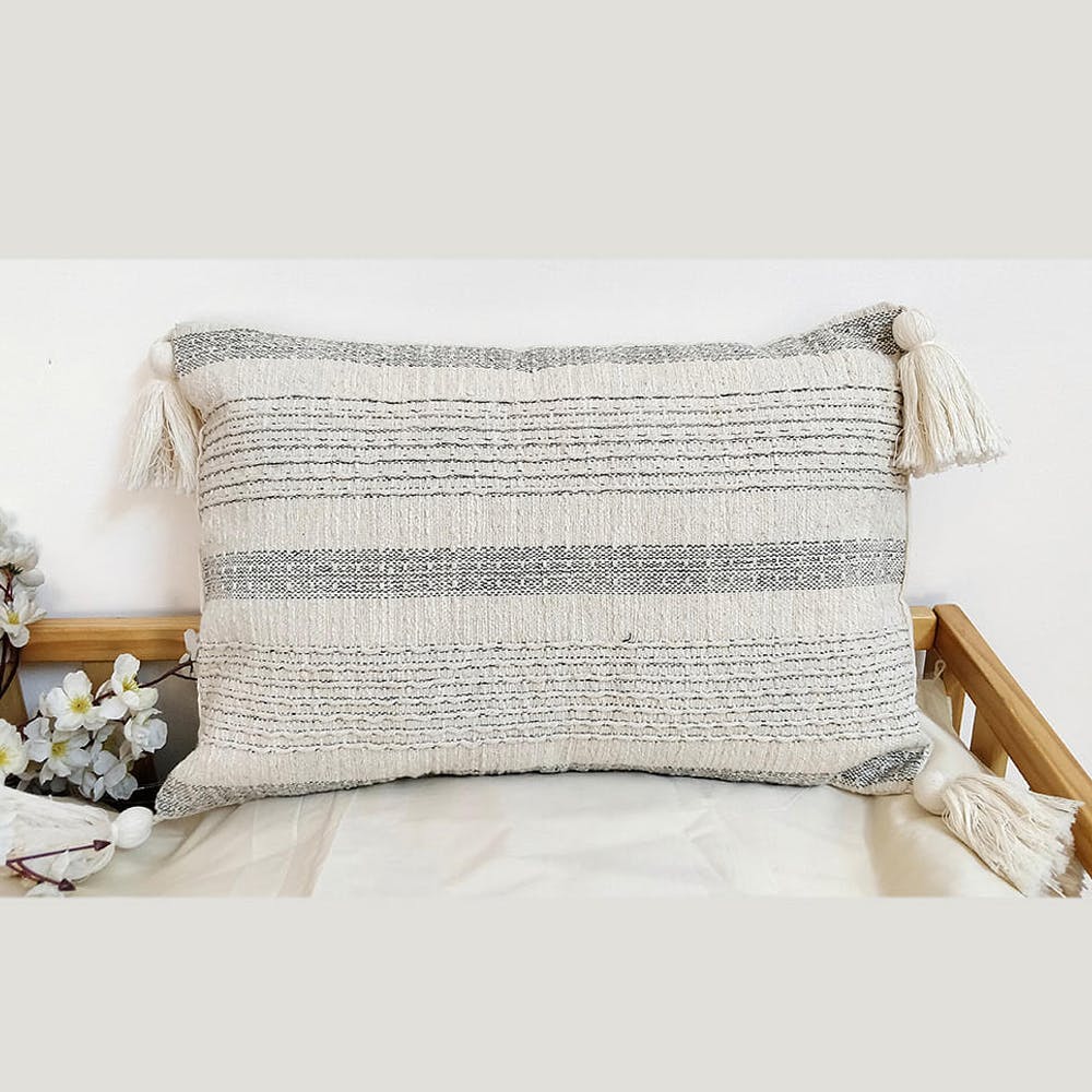 Handloom Ribbed Cotton Cushion Cover With Chunky Tassels