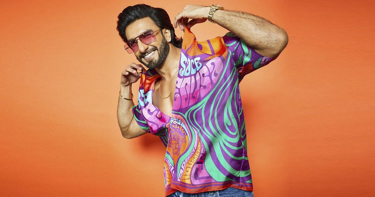 Ranveer Singh Makes A Stylish Appearance Wearing Oversized Clothes At The  Airport, Netizen Troll, “Iski Pant Utar Jayegi Boarding Se Pehle…”