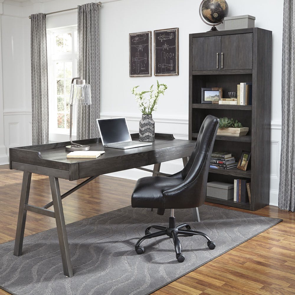 Table,Property,Furniture,Wood,Chair,Interior design,Laptop,Desk,Flooring,Comfort