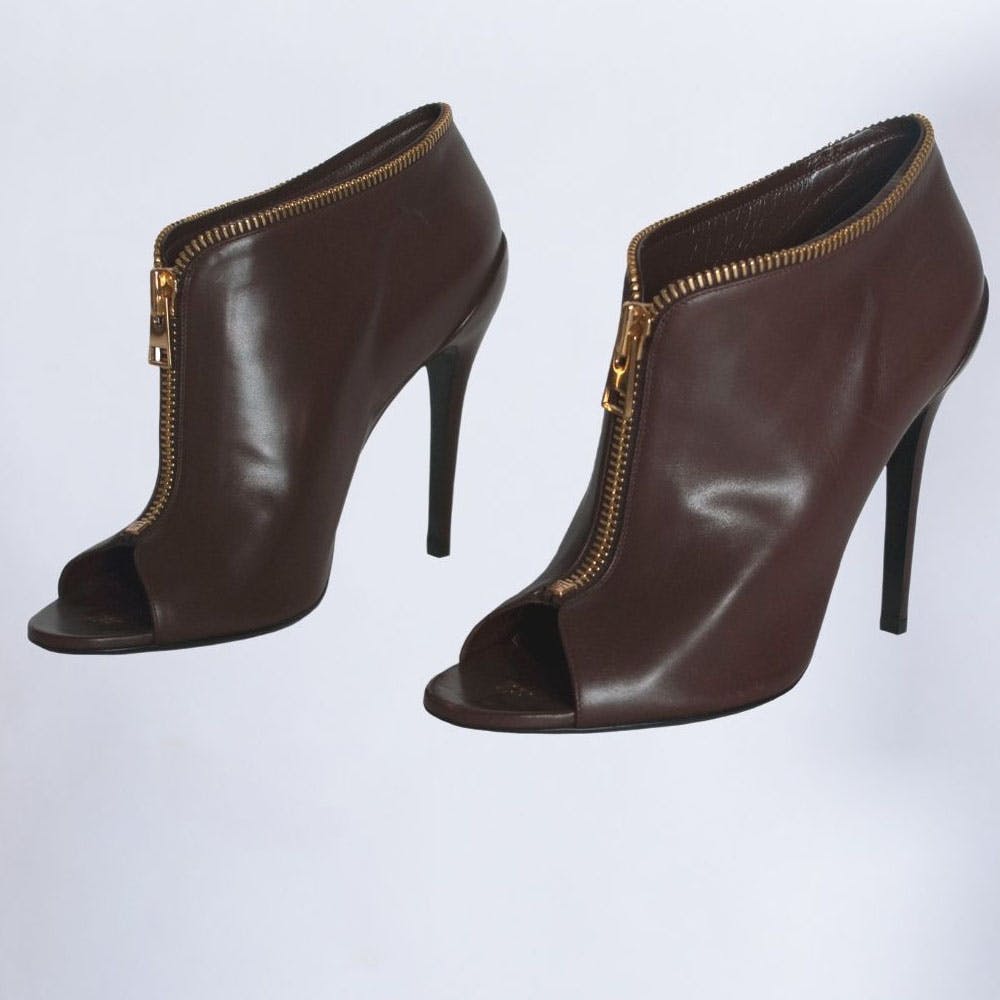 Tom Ford Designer zipper peep tow ankle boots