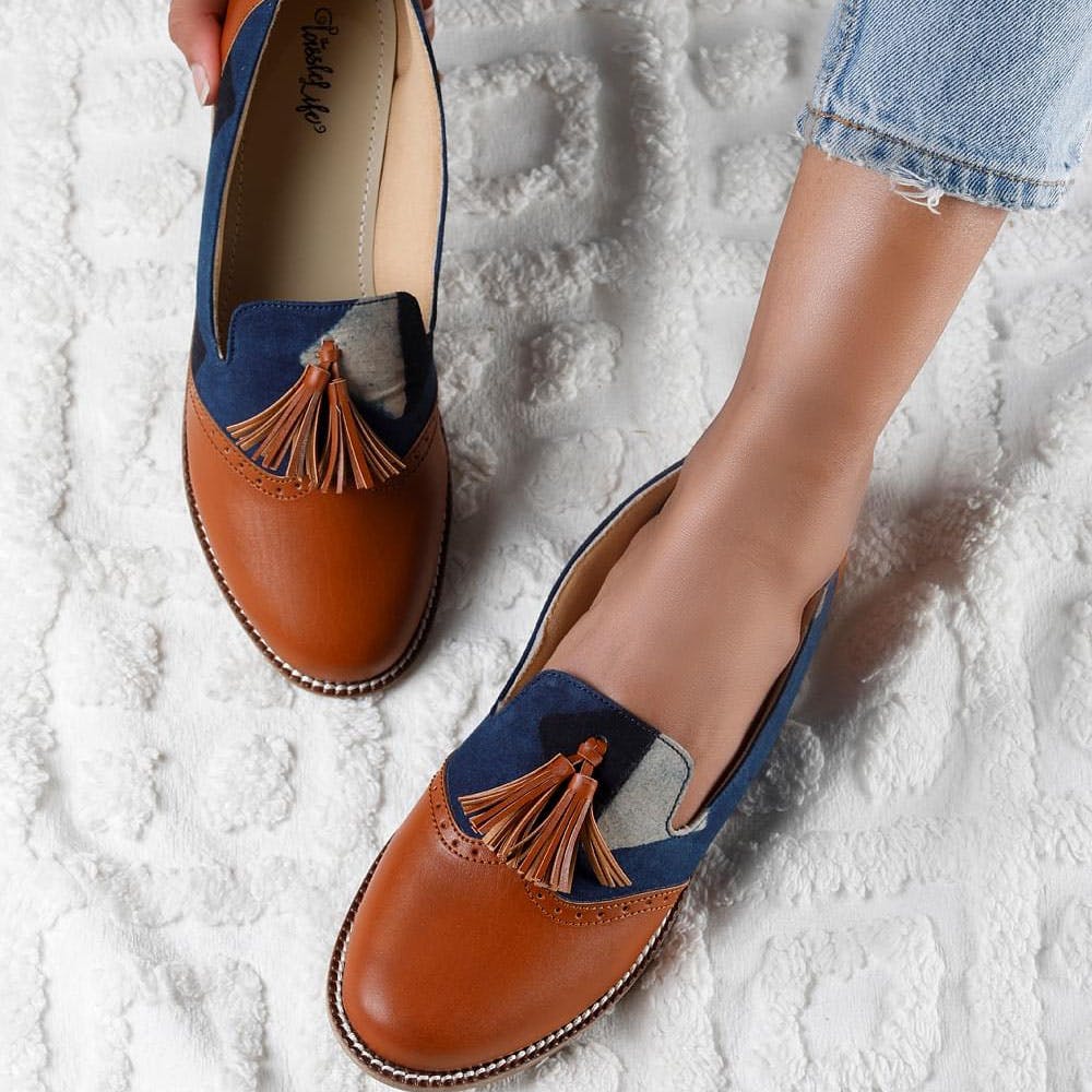 Solid Triangle Tile Brogues With Tassel