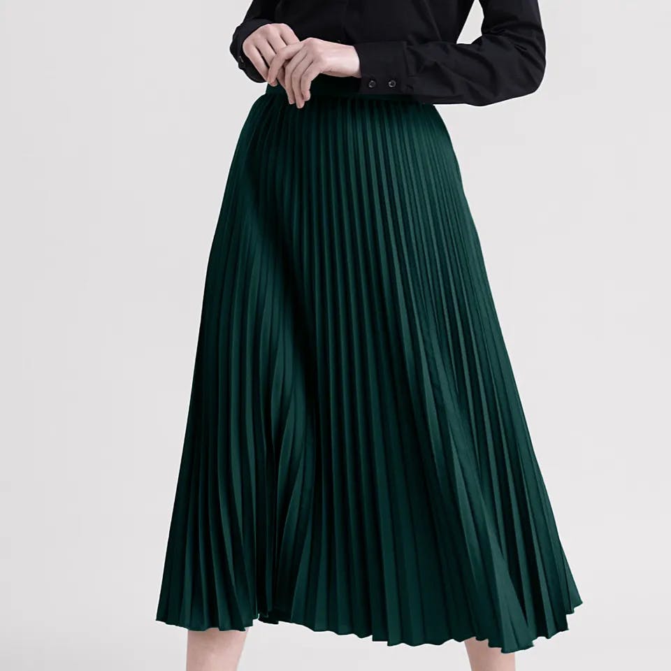 LAST ONE!!! ZARA Geometric Print Pleated Skirt  Printed pleated skirt,  Green pleated skirt, Gold pleated skirt