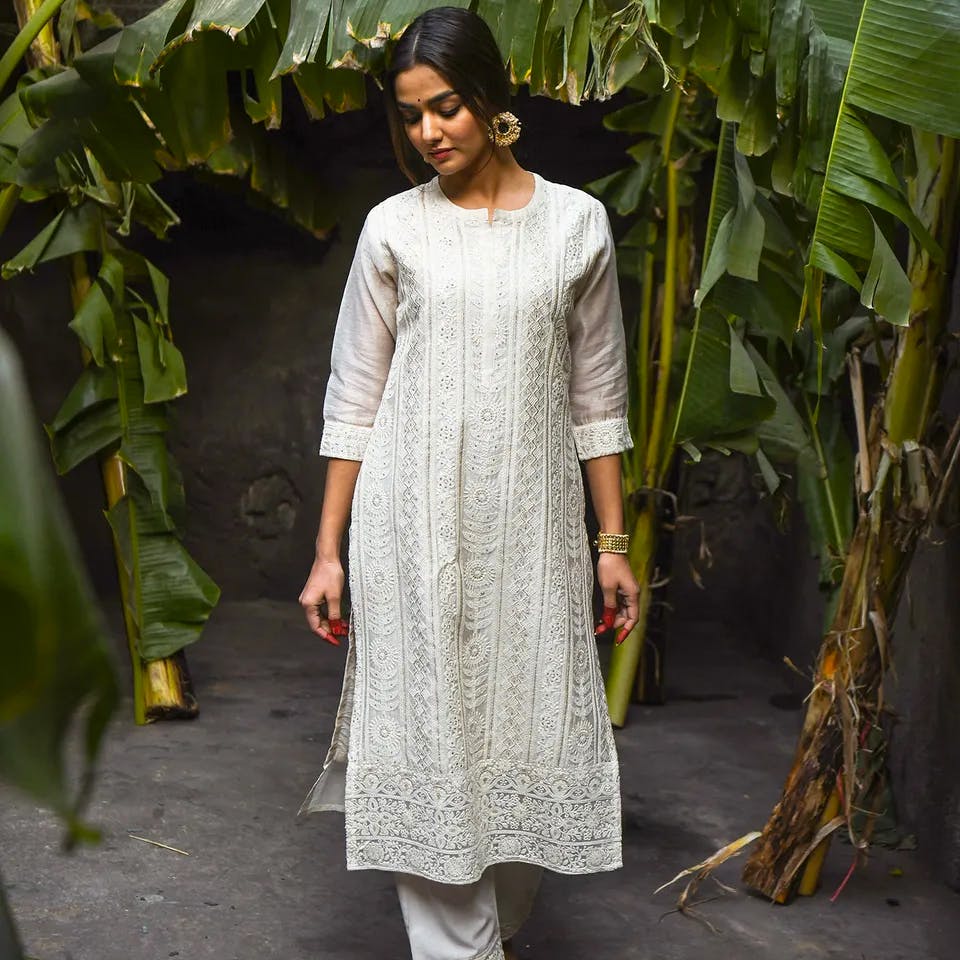 SURHI White Quirky Pure Cotton Kurti - Absolutely Desi
