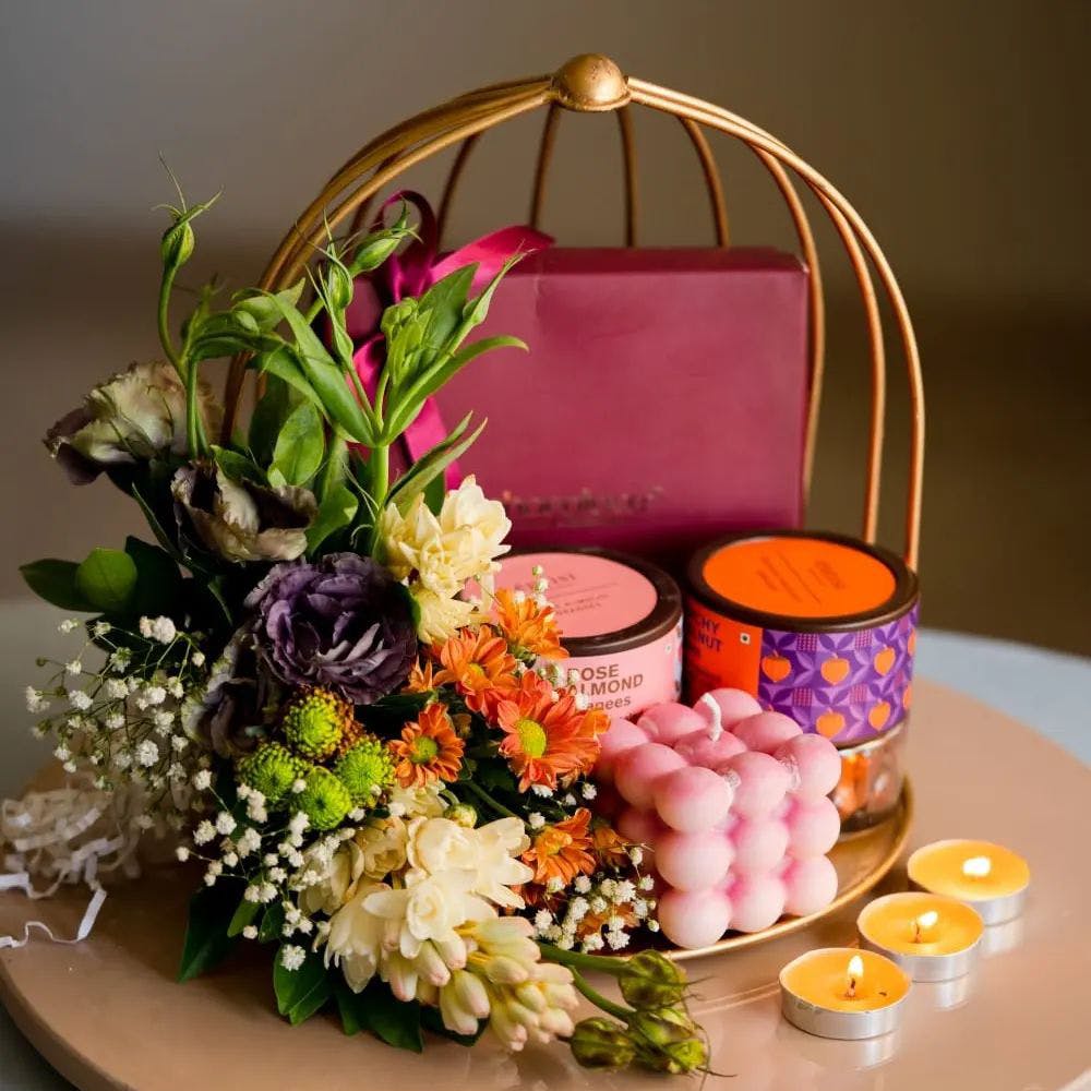 Vibrant And Colorful Gift Boxes Delivered In Hyderabad For, 48% OFF