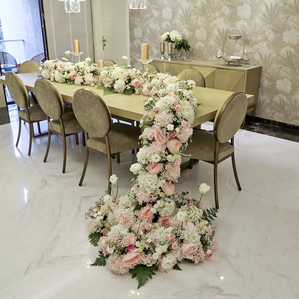 Table,Flower,Furniture,Decoration,Chair,Tablecloth,Textile,Flooring,Floor,Petal