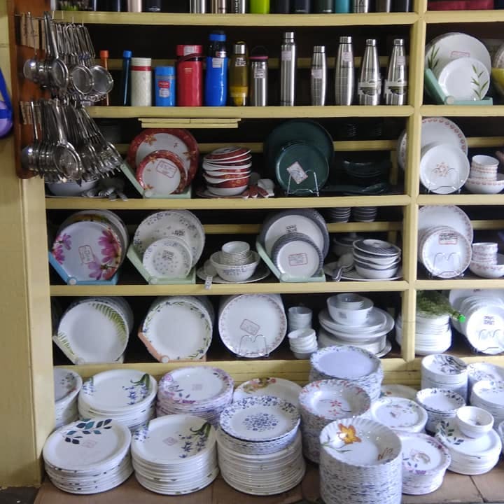 Shelf,Product,Tableware,Shelving,Drinkware,Dishware,Porcelain,Pottery,Serveware,Creative arts