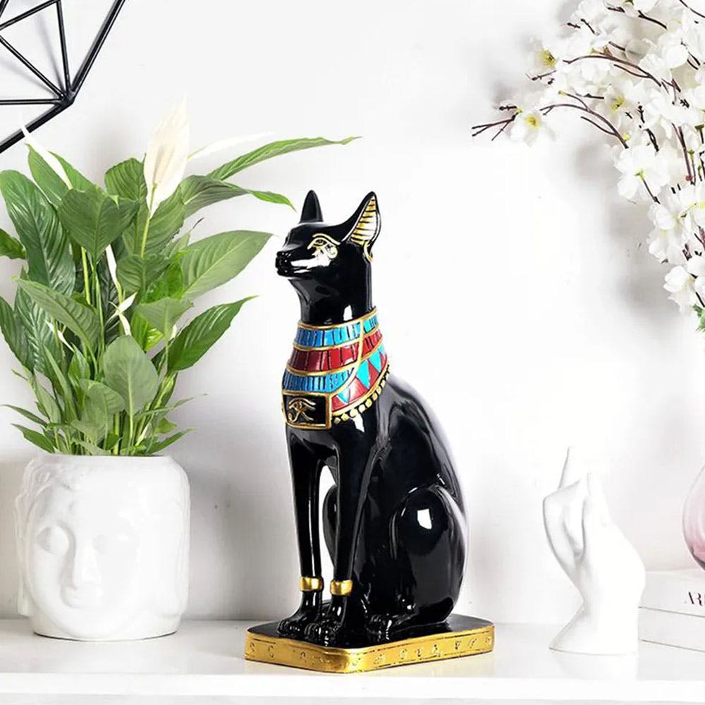 Plant,Flowerpot,Houseplant,Felidae,Carnivore,Cat,Toy,Small to medium-sized cats,Art,Whiskers