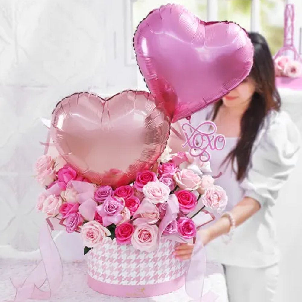 Shades of Pink 7ft Balloon Gift Column Birthday QueenTopper - Balloon  Delivery by BalloonPlanet.com