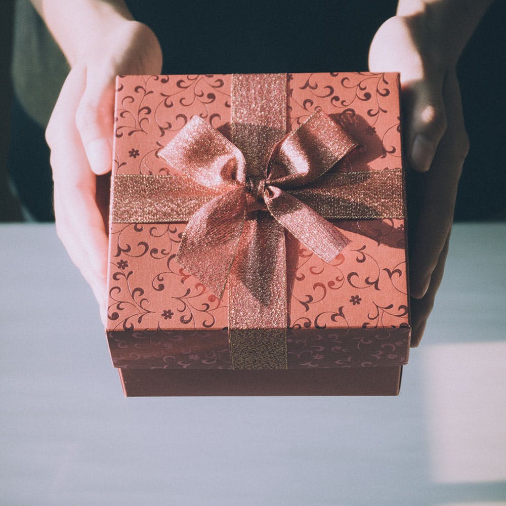 6 Thoughtful Gift Ideas To Surprise Your Loved Ones